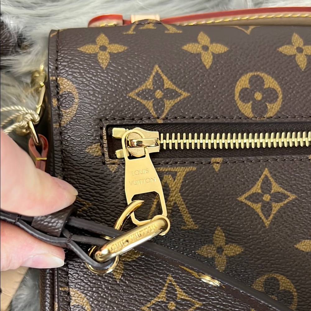 NWT Louis Vuitton Pochette Métis in Monogram Canvas M44875 - Picture 11 of 13